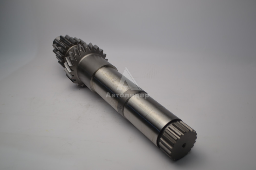 154-1701048 Вал промежуточный КПП 154-1701048